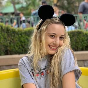 Meet your Posher, Taylor